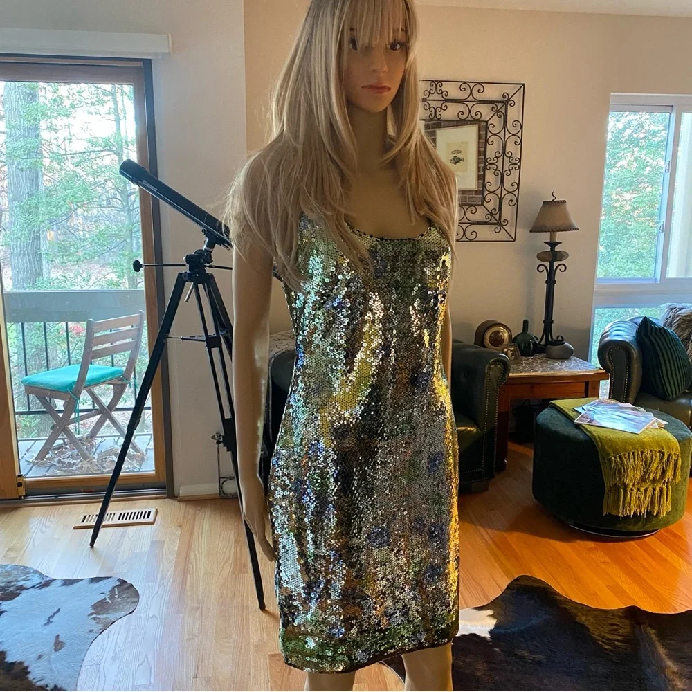 ⭐️ VERSACE— Stunning Sequined Dress, Blue/ Green/Silvery floral. GORGEOUS ! ⭐️ - Picture 5 of 17